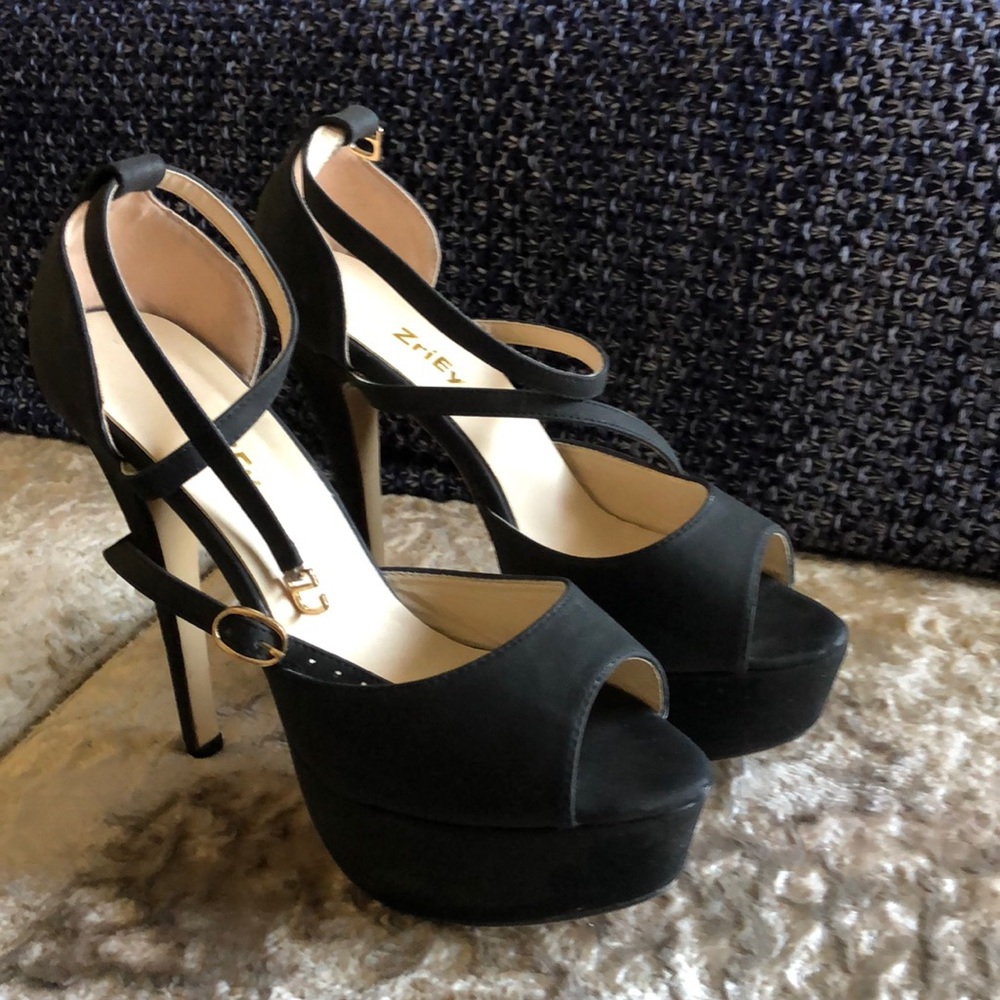 Size 7 platform high heels